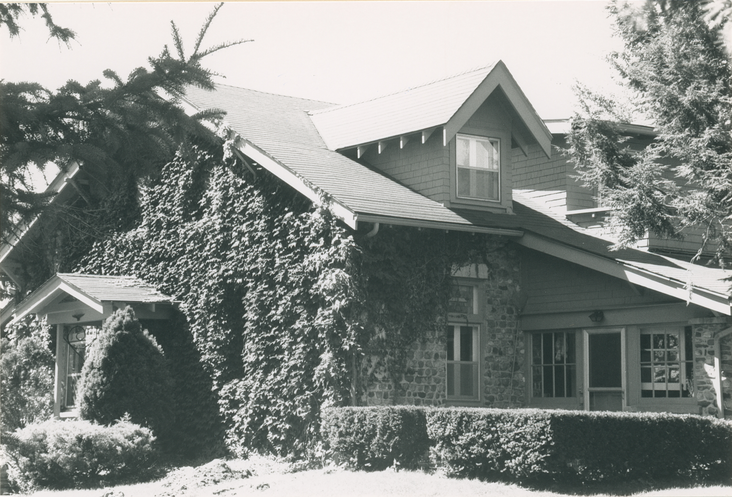 Har-8 8856 Ridge Rd 3